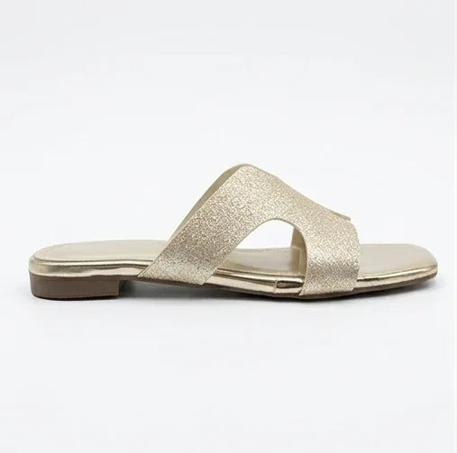Gemini_Generated_Image_cek3n8cek3n8cek3_1 - Pretty Soles